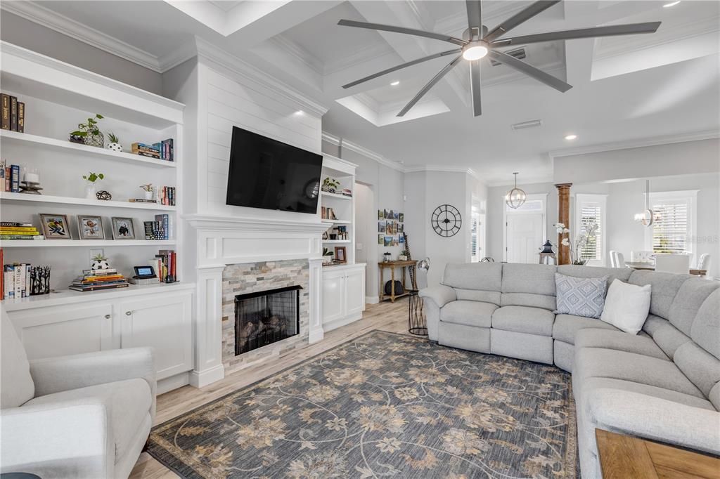 En Venta: $1,300,000 (4 camas, 2 baños, 2440 Pies cuadrados)