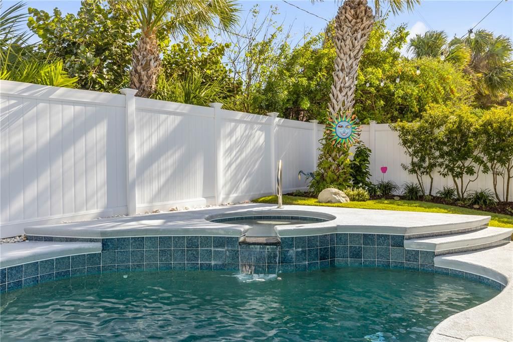 En Venta: $1,300,000 (4 camas, 2 baños, 2440 Pies cuadrados)