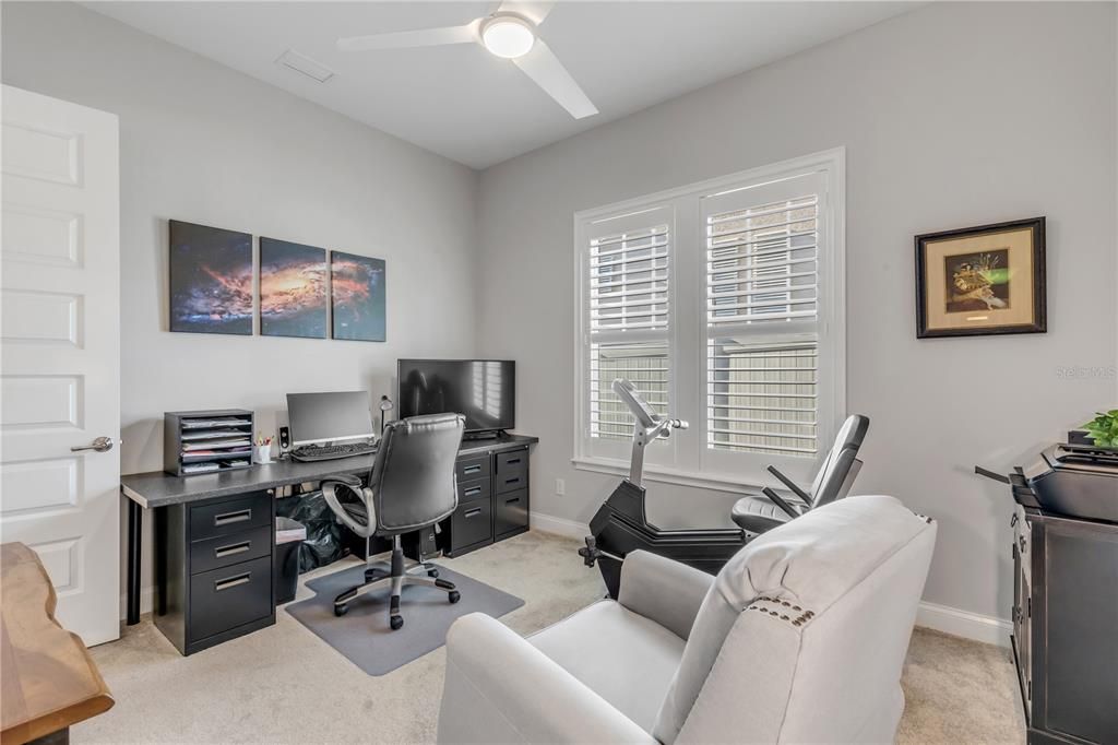 En Venta: $1,300,000 (4 camas, 2 baños, 2440 Pies cuadrados)