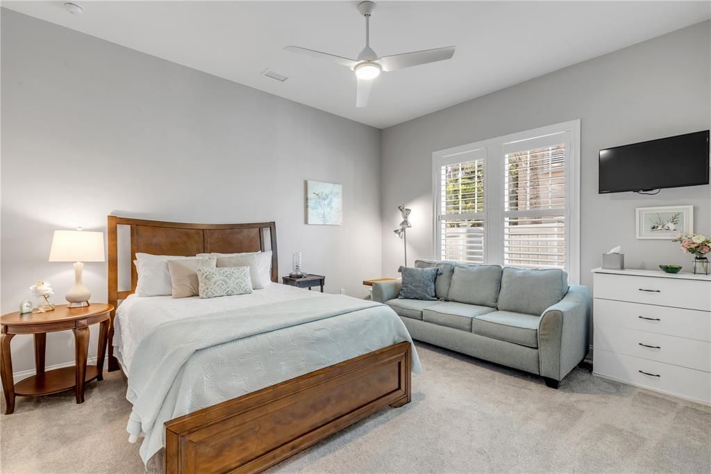 En Venta: $1,300,000 (4 camas, 2 baños, 2440 Pies cuadrados)