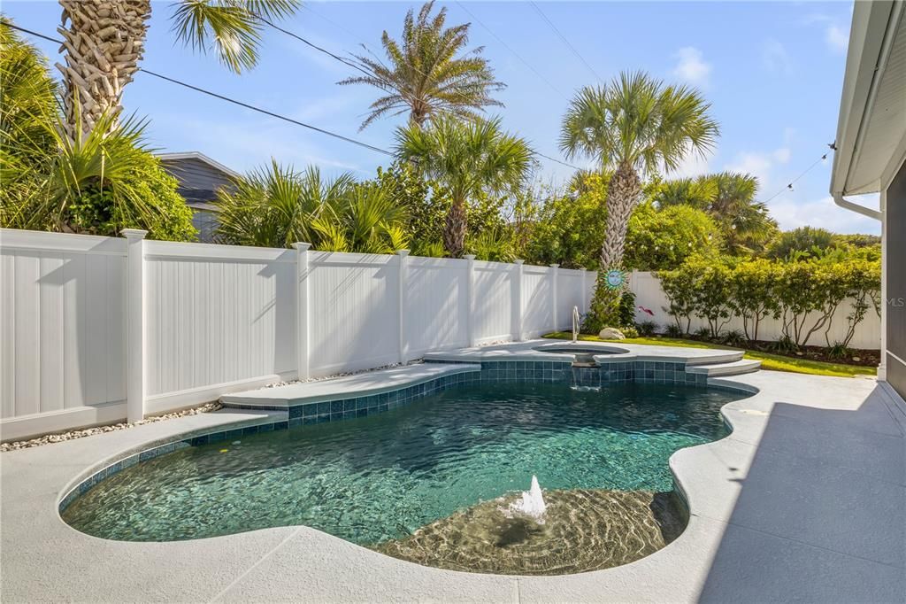 En Venta: $1,300,000 (4 camas, 2 baños, 2440 Pies cuadrados)