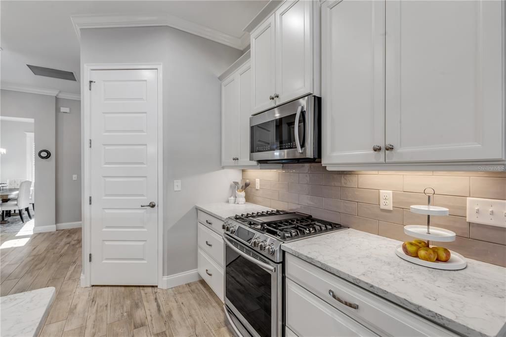 En Venta: $1,300,000 (4 camas, 2 baños, 2440 Pies cuadrados)