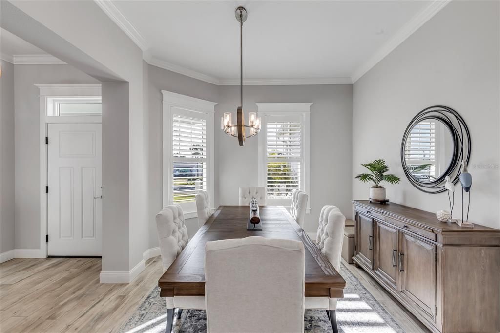 En Venta: $1,300,000 (4 camas, 2 baños, 2440 Pies cuadrados)