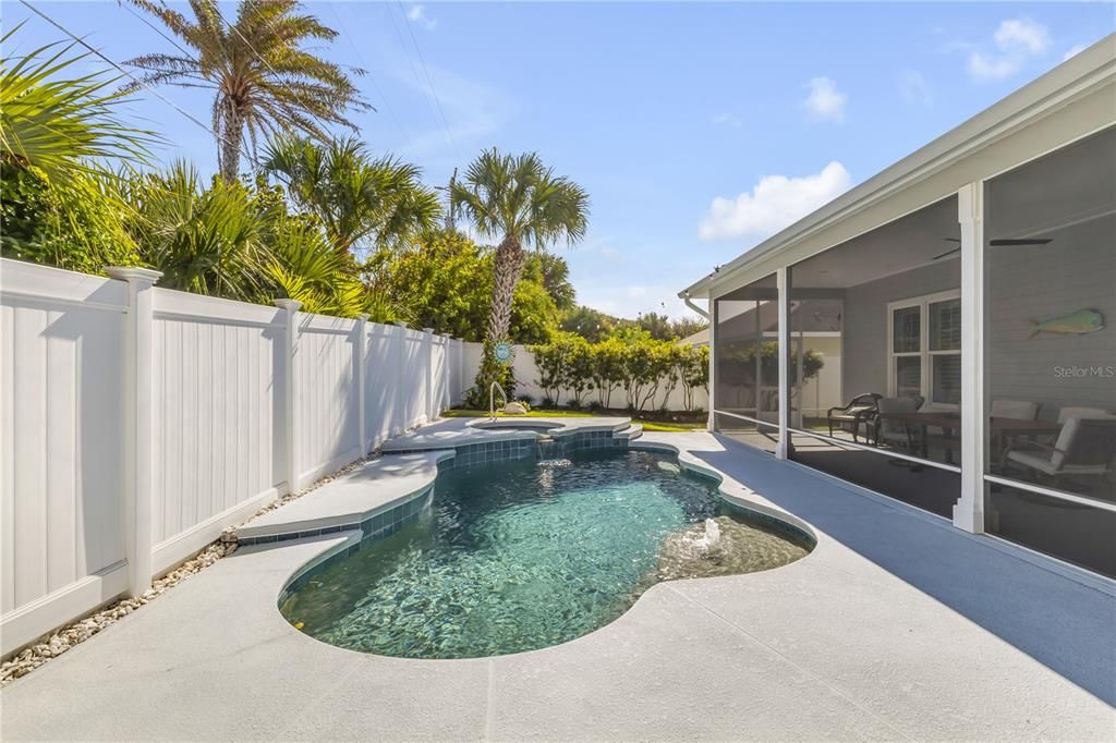 En Venta: $1,300,000 (4 camas, 2 baños, 2440 Pies cuadrados)