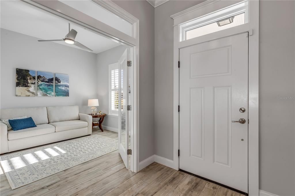 En Venta: $1,300,000 (4 camas, 2 baños, 2440 Pies cuadrados)