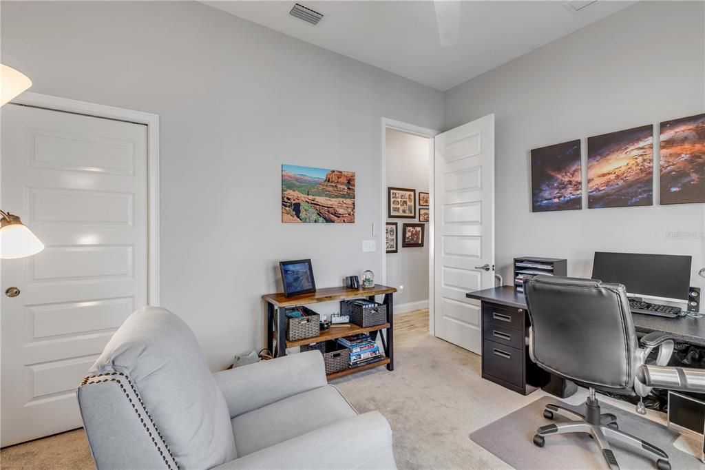 En Venta: $1,300,000 (4 camas, 2 baños, 2440 Pies cuadrados)