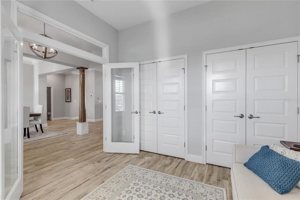 En Venta: $1,300,000 (4 camas, 2 baños, 2440 Pies cuadrados)