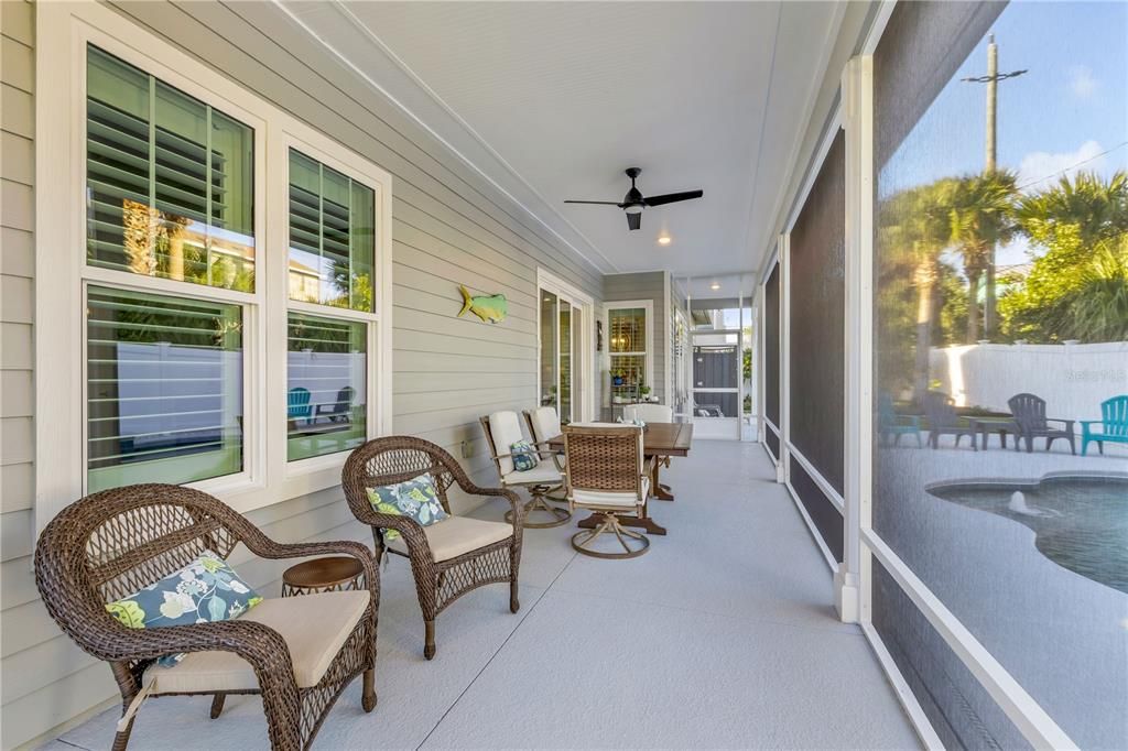 En Venta: $1,300,000 (4 camas, 2 baños, 2440 Pies cuadrados)