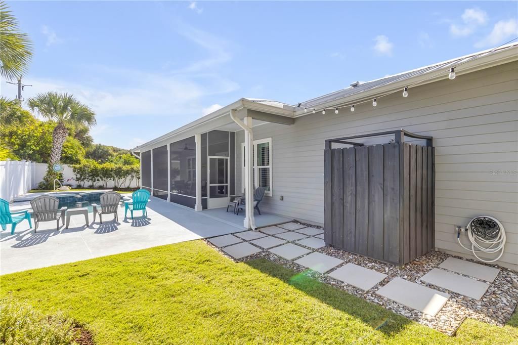 En Venta: $1,300,000 (4 camas, 2 baños, 2440 Pies cuadrados)