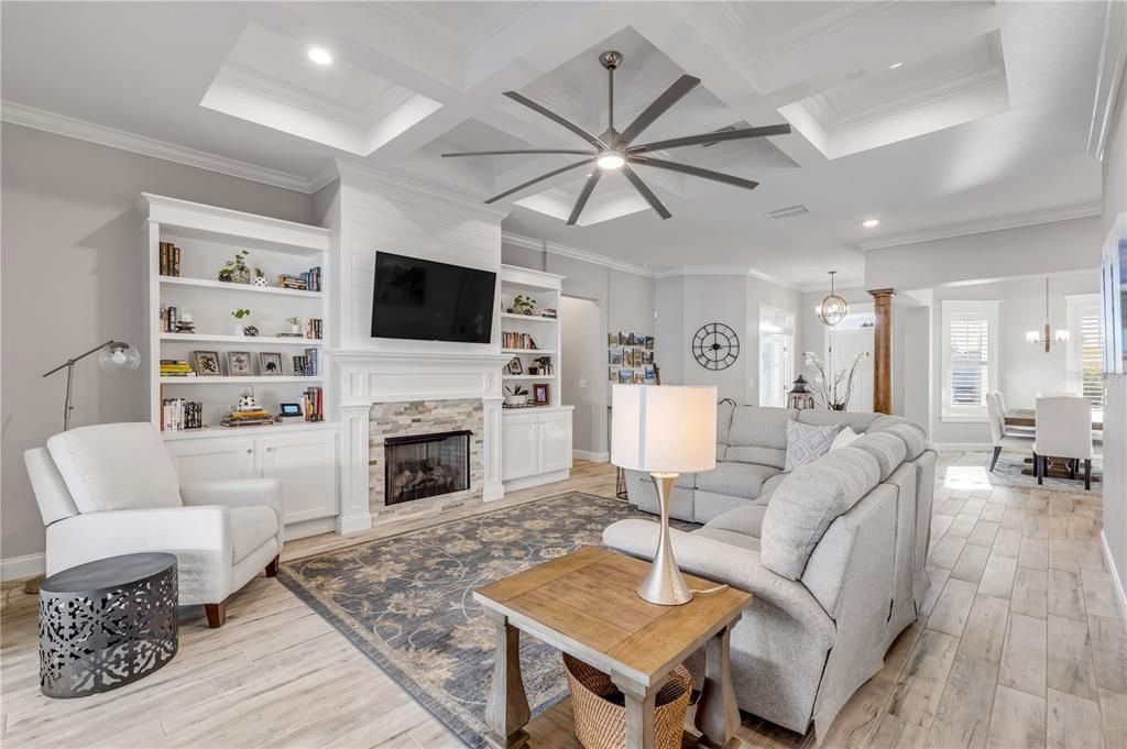 En Venta: $1,300,000 (4 camas, 2 baños, 2440 Pies cuadrados)