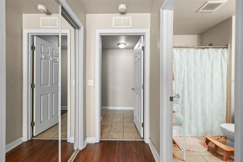 Activo con contrato: $355,000 (4 camas, 4 baños, 1444 Pies cuadrados)