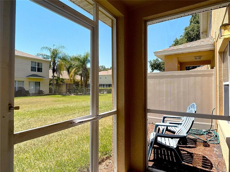 Под контрактом: $209,000 (3 спален, 2 ванн, 1529 Квадратных фут)