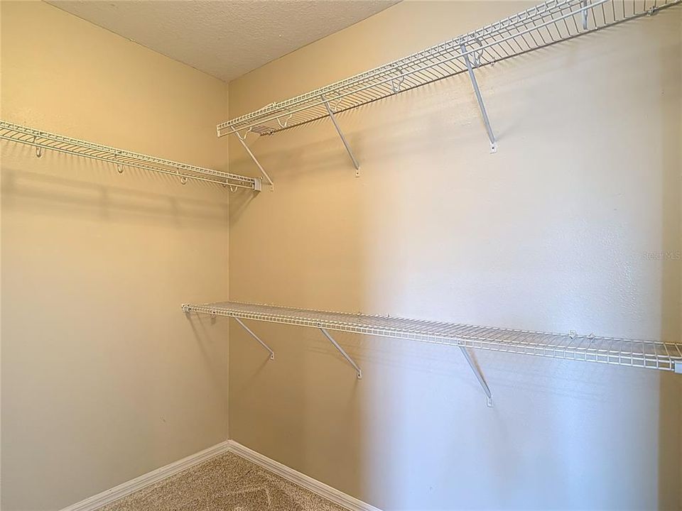 Под контрактом: $209,000 (3 спален, 2 ванн, 1529 Квадратных фут)