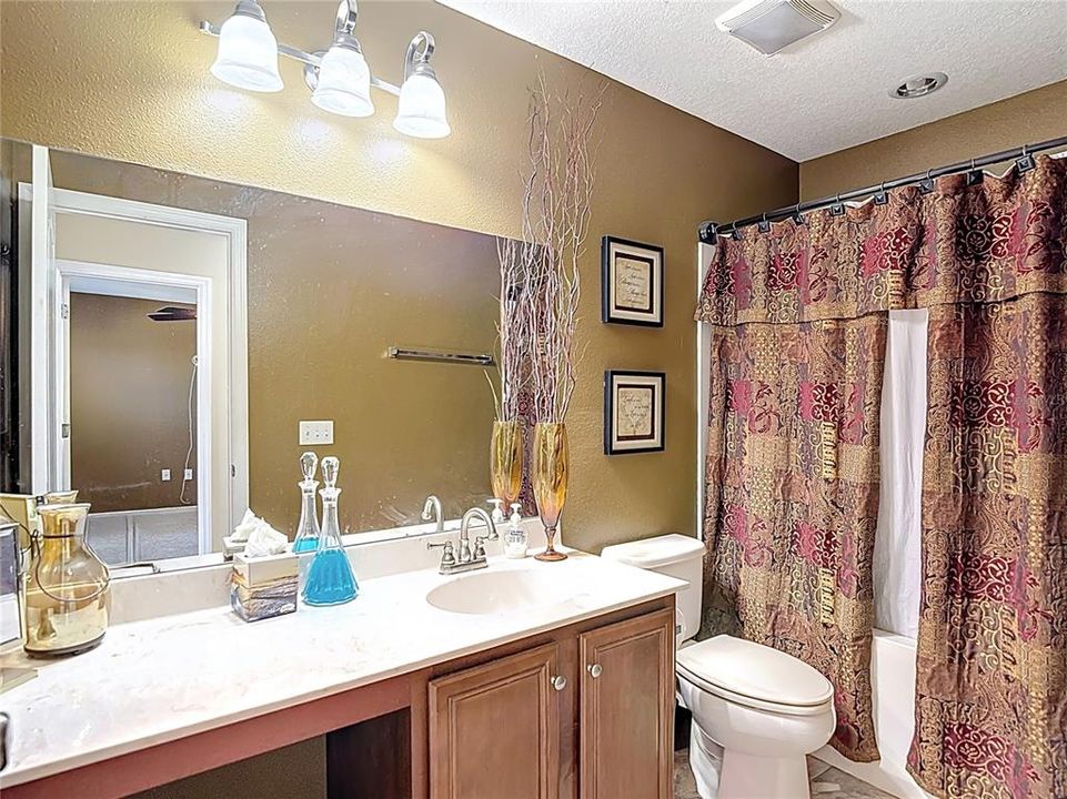 Под контрактом: $209,000 (3 спален, 2 ванн, 1529 Квадратных фут)