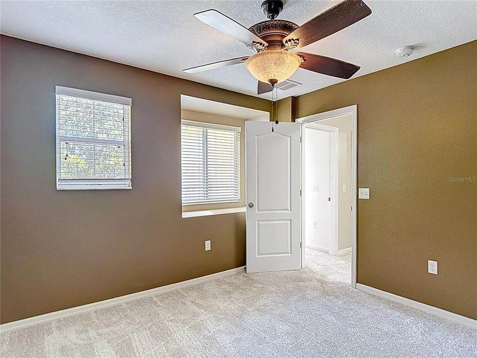 Под контрактом: $209,000 (3 спален, 2 ванн, 1529 Квадратных фут)