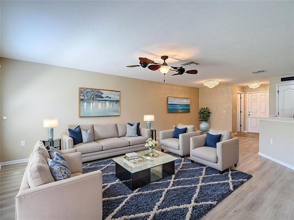 Под контрактом: $209,000 (3 спален, 2 ванн, 1529 Квадратных фут)