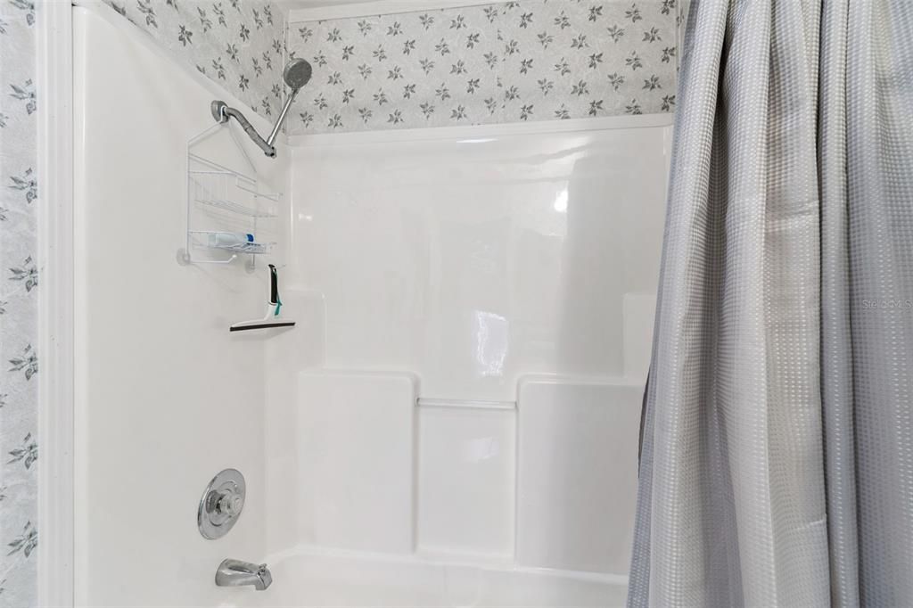 For Sale: $270,000 (2 beds, 2 baths, 1210 Square Feet)