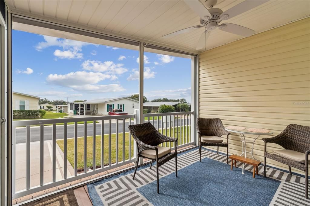 For Sale: $270,000 (2 beds, 2 baths, 1210 Square Feet)