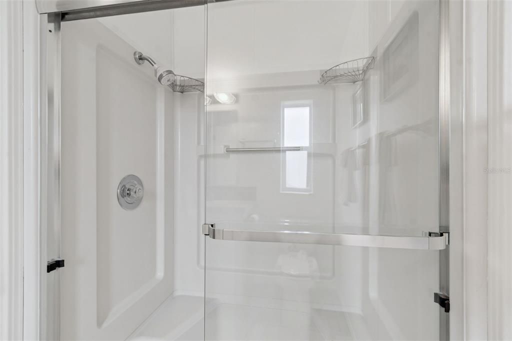 For Sale: $270,000 (2 beds, 2 baths, 1210 Square Feet)