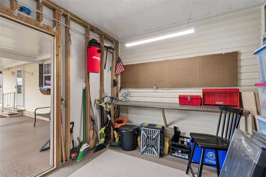 For Sale: $270,000 (2 beds, 2 baths, 1210 Square Feet)