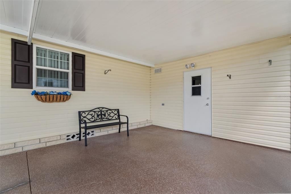 For Sale: $270,000 (2 beds, 2 baths, 1210 Square Feet)