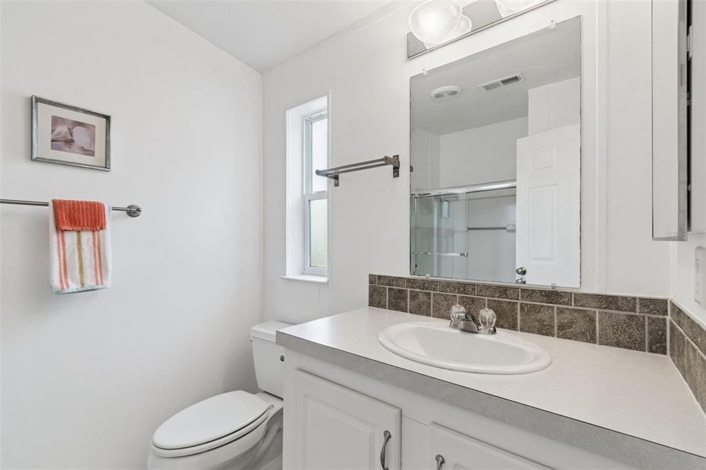 For Sale: $270,000 (2 beds, 2 baths, 1210 Square Feet)