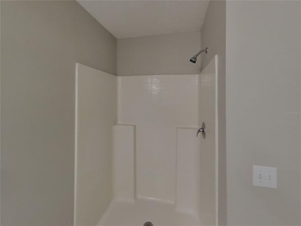 For Rent: $1,669 (3 beds, 2 baths, 2047 Square Feet)