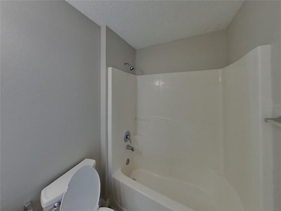 For Rent: $1,669 (3 beds, 2 baths, 2047 Square Feet)