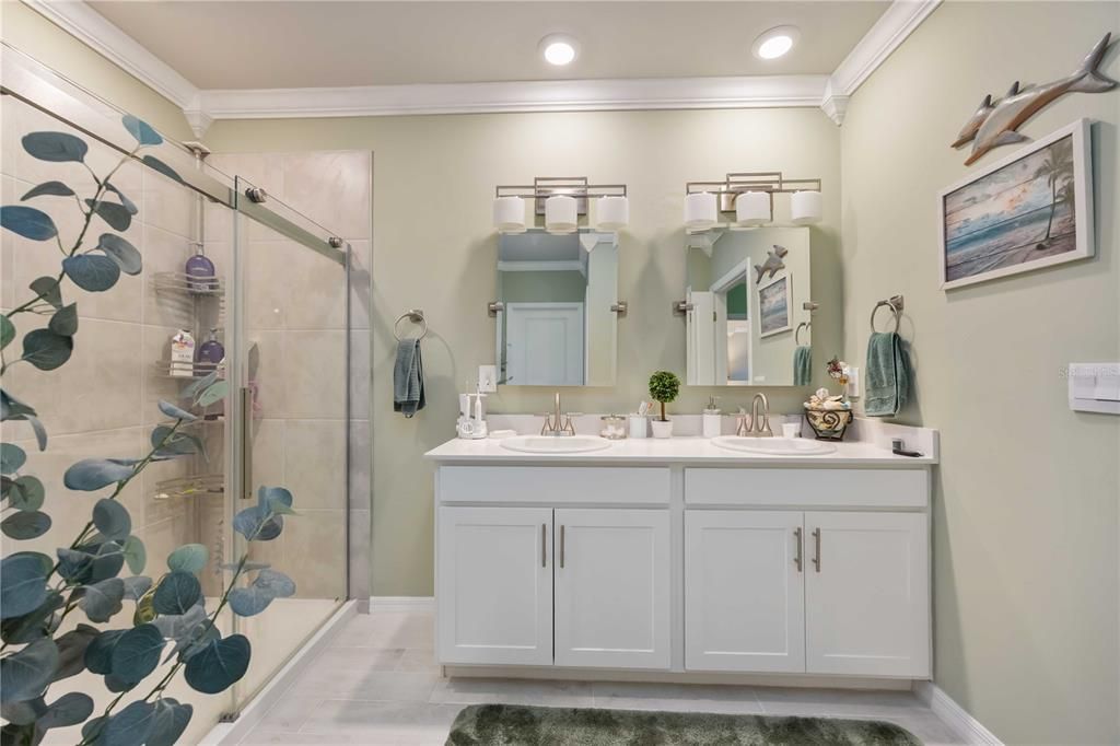 待售: $400,000 (4 贝兹, 2 浴室, 1828 平方英尺)