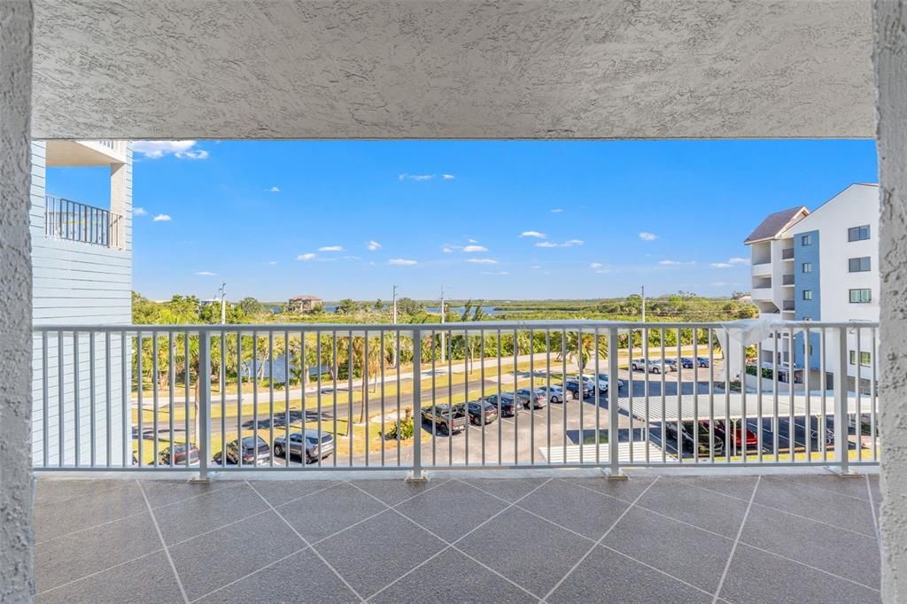 На продажу: $175,000 (2 спален, 2 ванн, 1025 Квадратных фут)