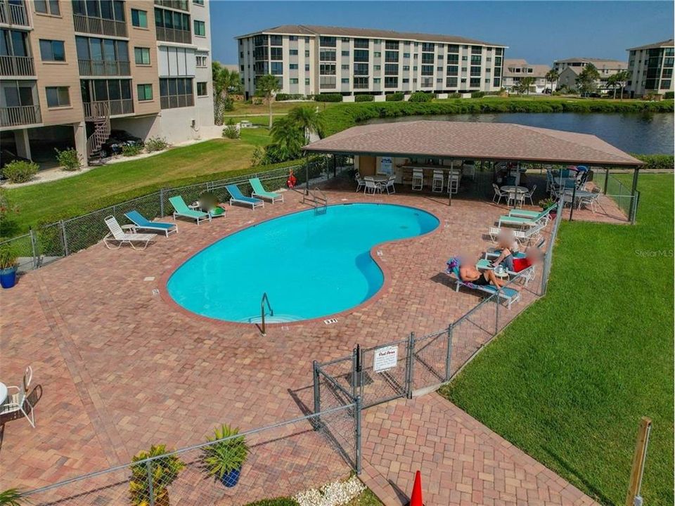 На продажу: $175,000 (2 спален, 2 ванн, 1025 Квадратных фут)