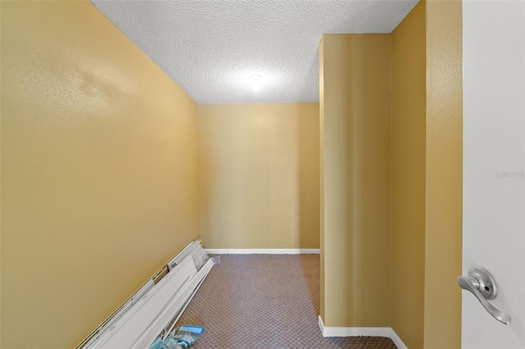 На продажу: $175,000 (2 спален, 2 ванн, 1025 Квадратных фут)