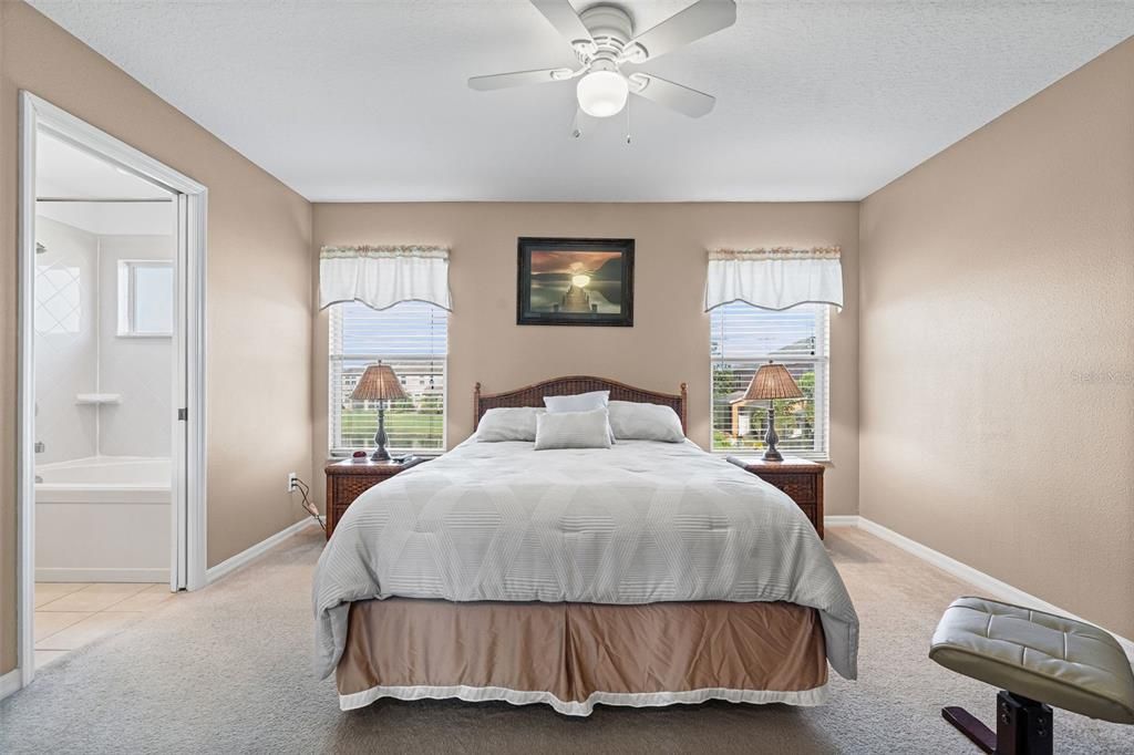 待售: $245,000 (3 贝兹, 2 浴室, 1396 平方英尺)