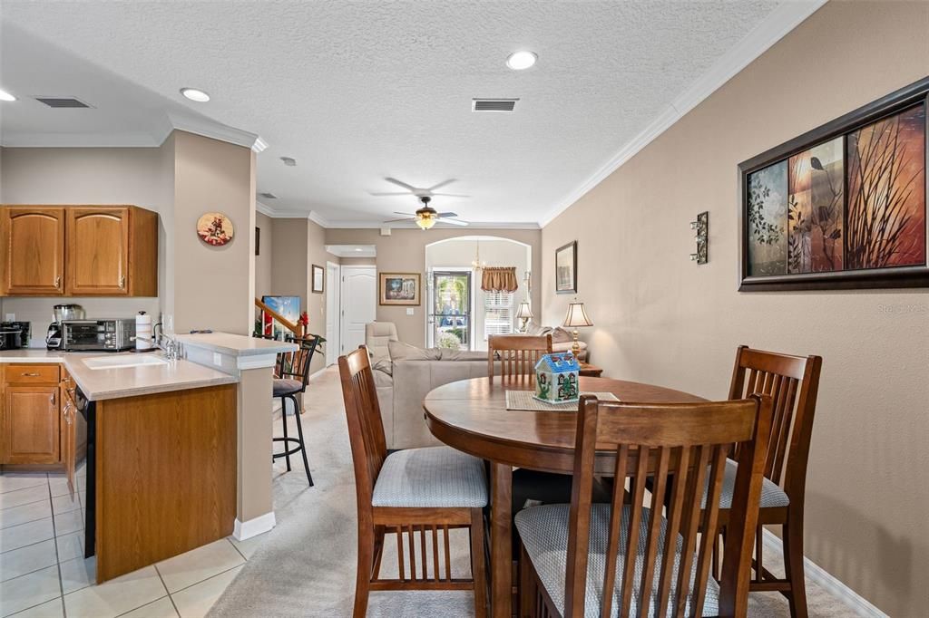 待售: $245,000 (3 贝兹, 2 浴室, 1396 平方英尺)