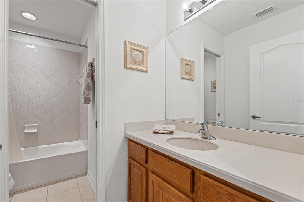 待售: $245,000 (3 贝兹, 2 浴室, 1396 平方英尺)