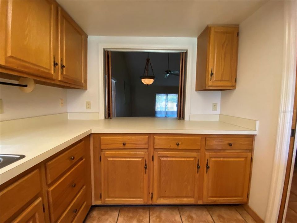 For Rent: $1,750 (2 beds, 2 baths, 1215 Square Feet)