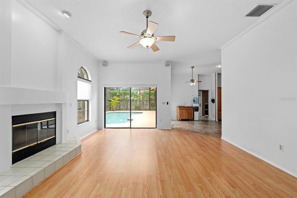 На продажу: $645,000 (5 спален, 3 ванн, 2528 Квадратных фут)