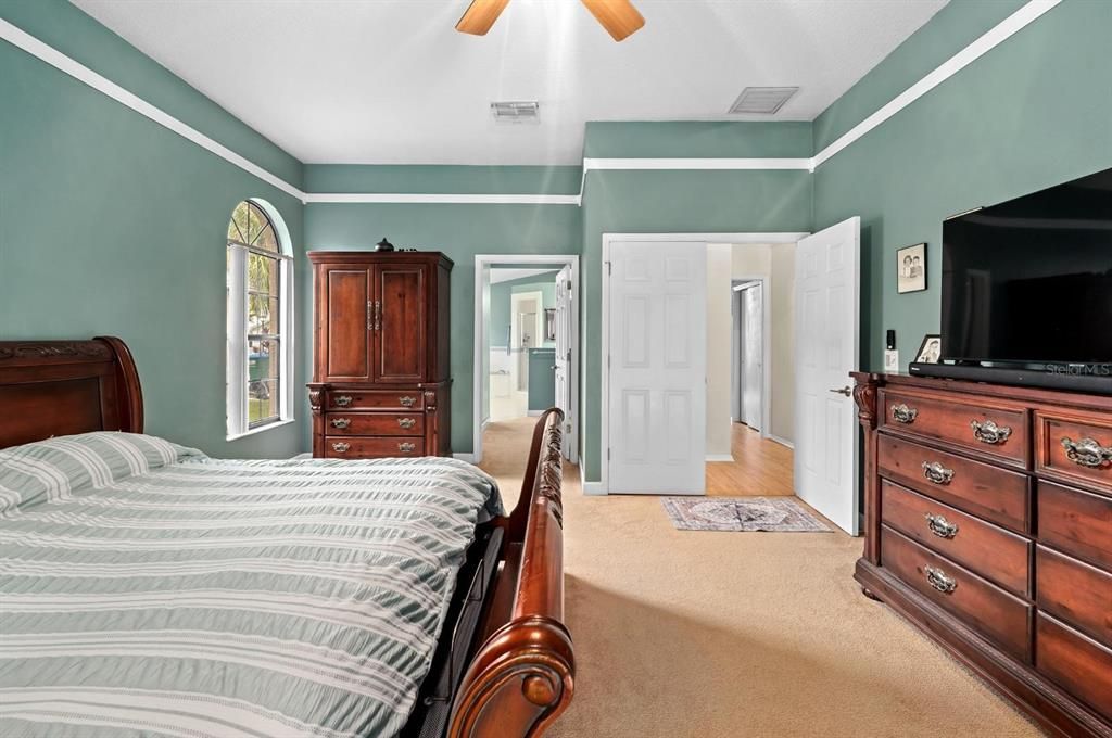 На продажу: $645,000 (5 спален, 3 ванн, 2528 Квадратных фут)