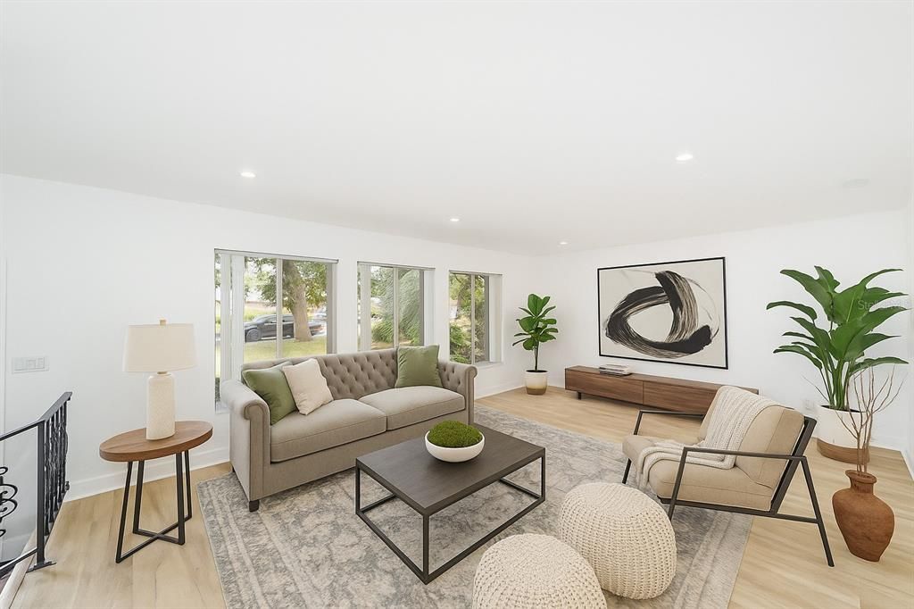 For Sale: $549,900 (4 beds, 2 baths, 2215 Square Feet)