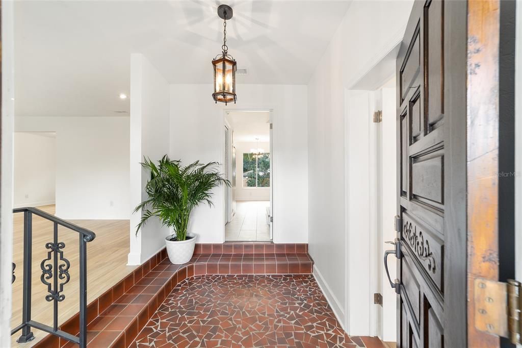 For Sale: $549,900 (4 beds, 2 baths, 2215 Square Feet)