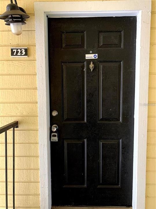 For Sale: $119,495 (1 beds, 1 baths, 627 Square Feet)