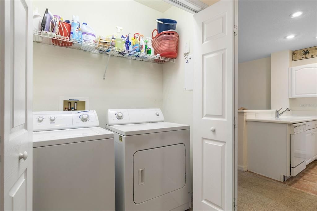 待售: $250,000 (2 贝兹, 2 浴室, 1238 平方英尺)