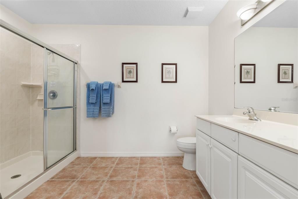 待售: $250,000 (2 贝兹, 2 浴室, 1238 平方英尺)