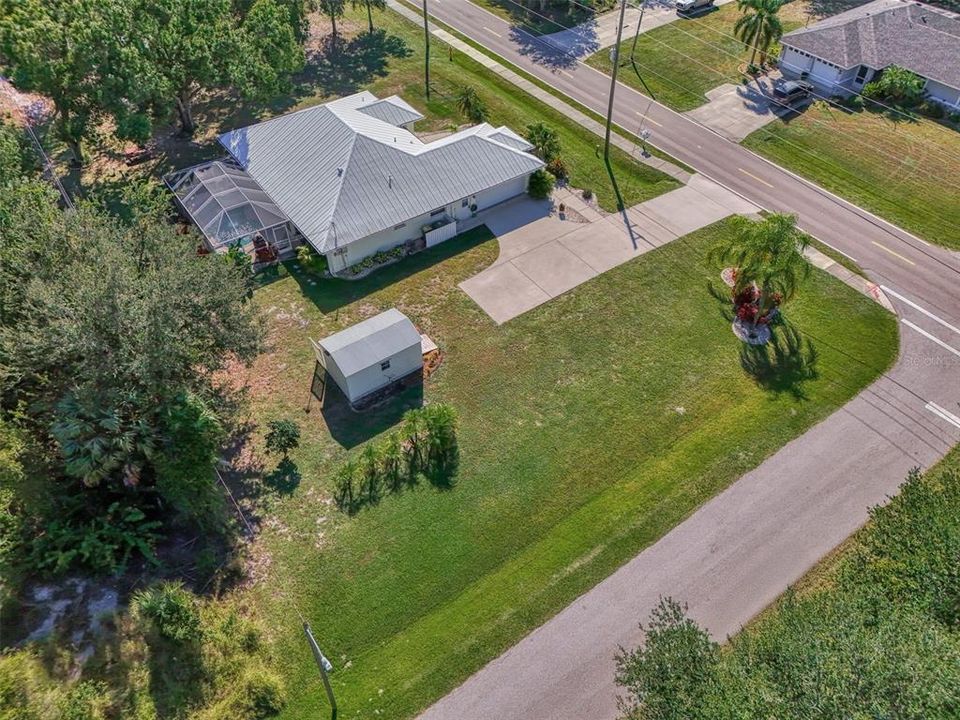 Active With Contract: $399,900 (3 beds, 2 baths, 1910 Square Feet)