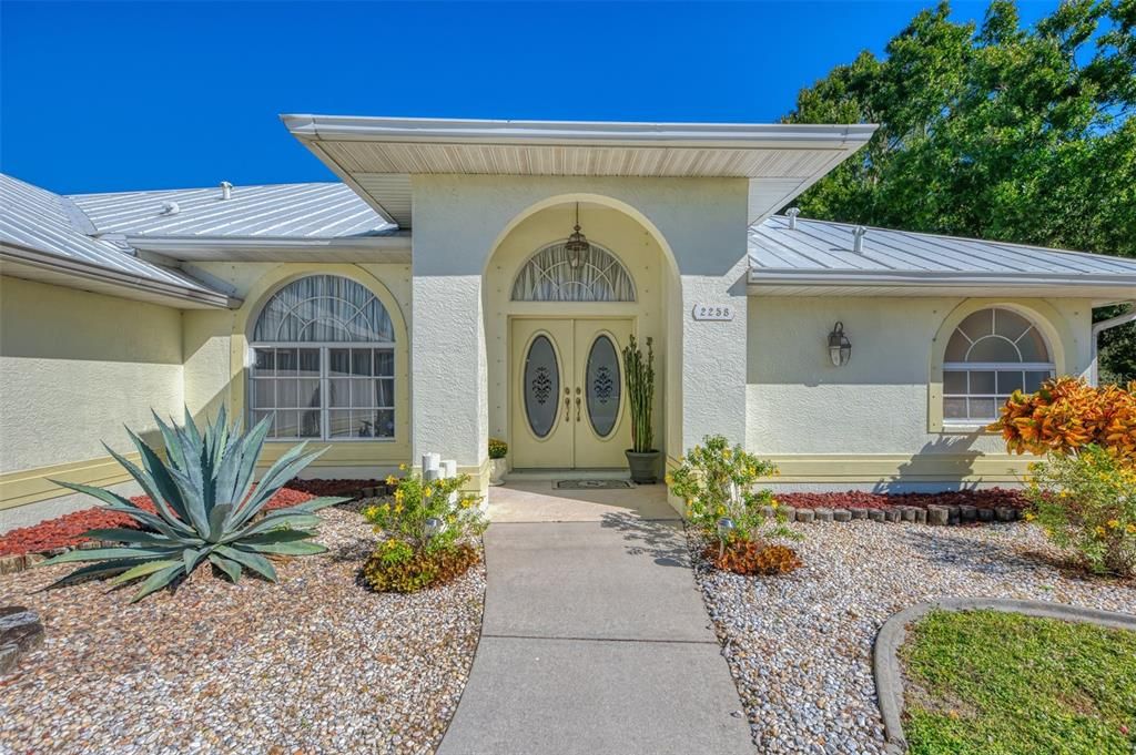 Active With Contract: $399,900 (3 beds, 2 baths, 1910 Square Feet)