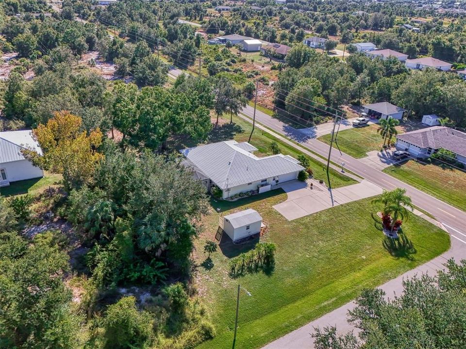 Active With Contract: $399,900 (3 beds, 2 baths, 1910 Square Feet)