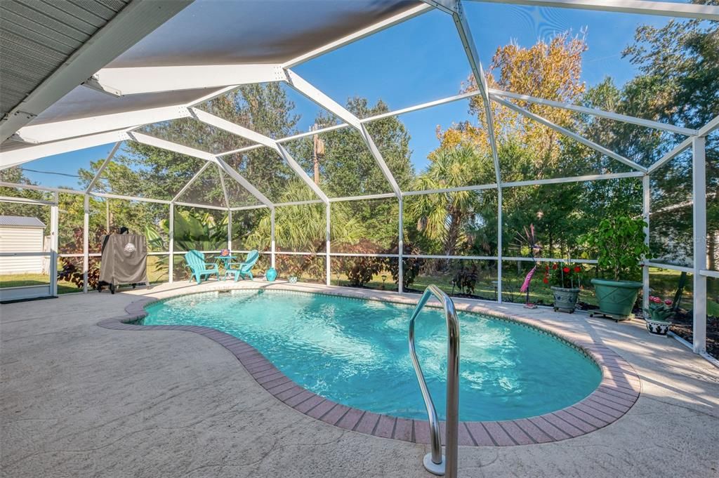 Active With Contract: $399,900 (3 beds, 2 baths, 1910 Square Feet)