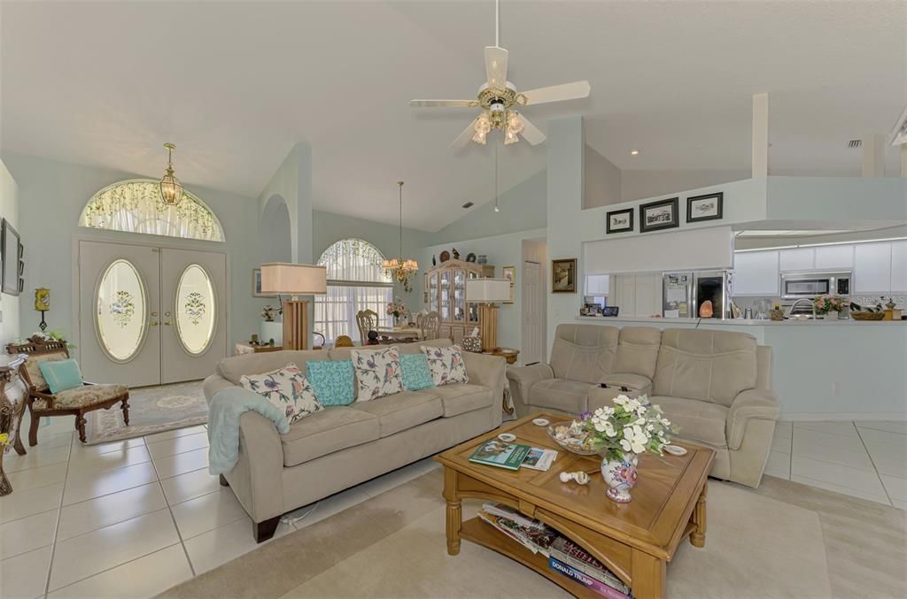 Active With Contract: $399,900 (3 beds, 2 baths, 1910 Square Feet)