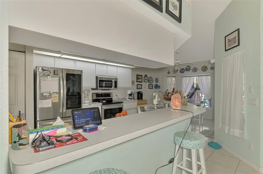 Active With Contract: $399,900 (3 beds, 2 baths, 1910 Square Feet)