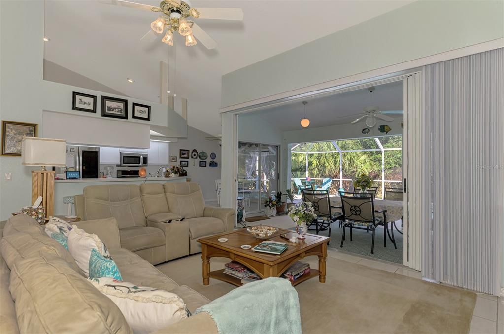 Active With Contract: $399,900 (3 beds, 2 baths, 1910 Square Feet)